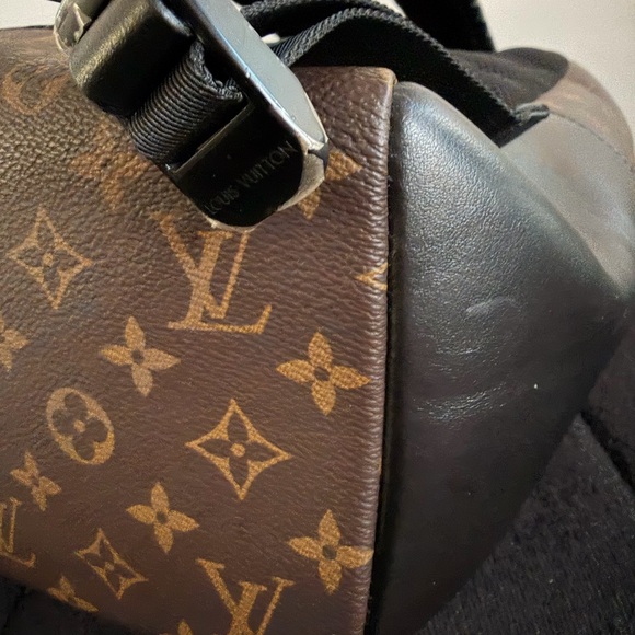 Louis Vuitton Retired Dean Backpack - Picture 7 of 12
